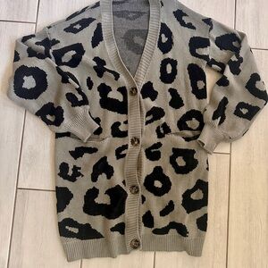 Leopard Print Cardigan Sweater with double front pockets fits M/L